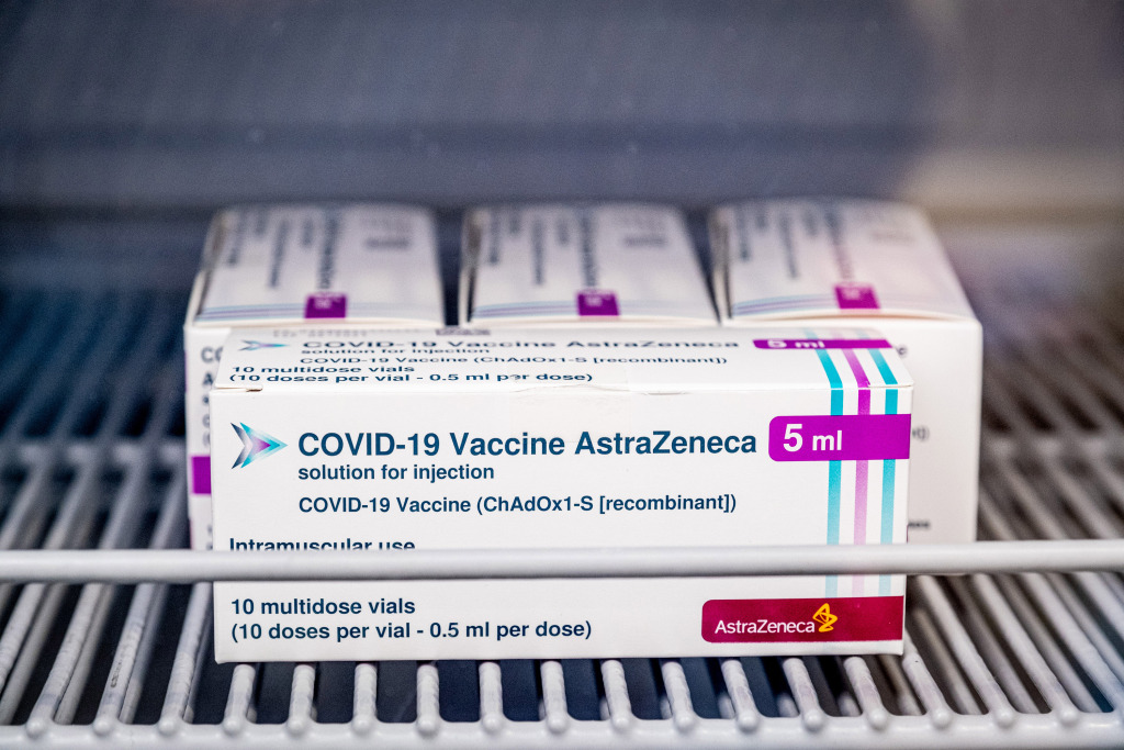 欧洲多国已暂停接种阿斯利康新冠疫苗。