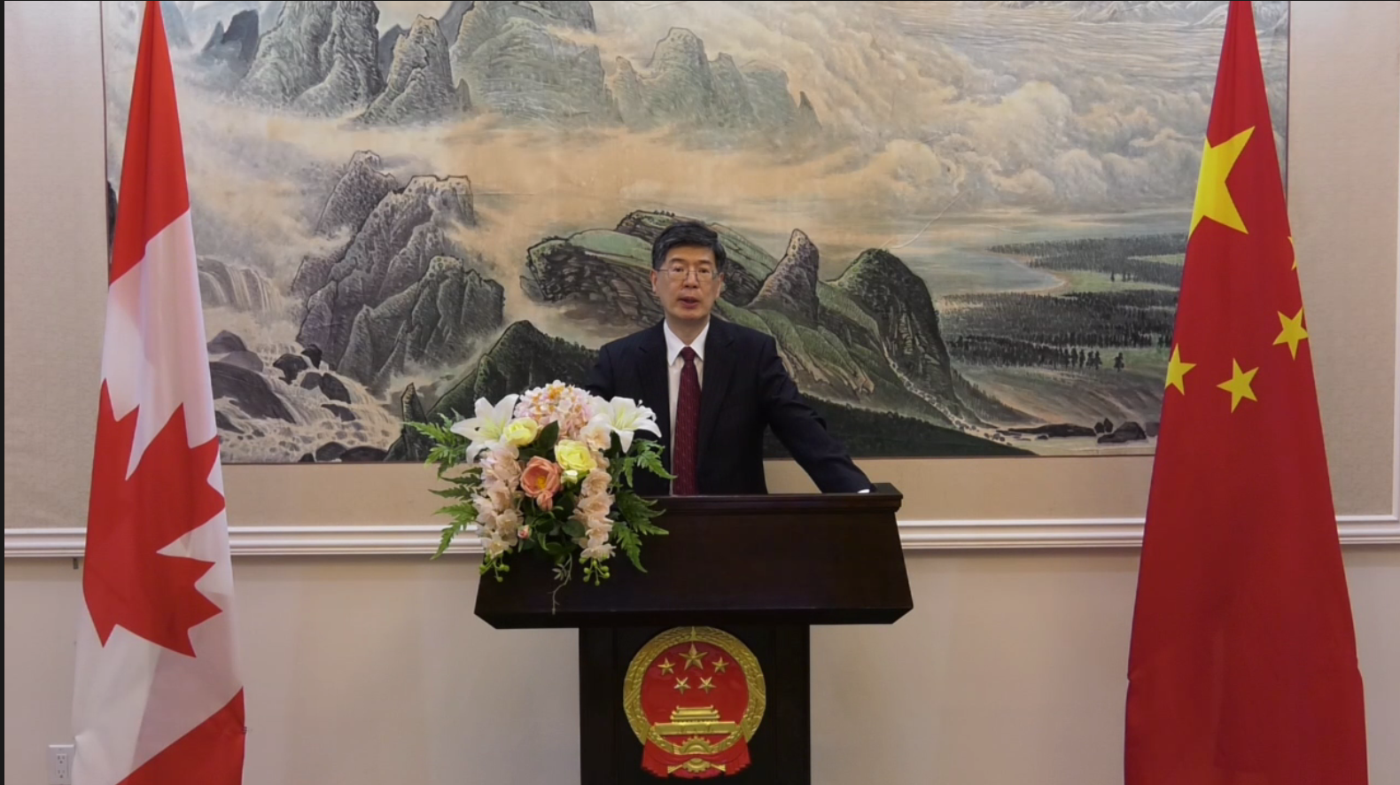 王毅与加拿大外长迪翁举行首次中加外长年度会晤_中华人民共和国驻加拿大大使馆