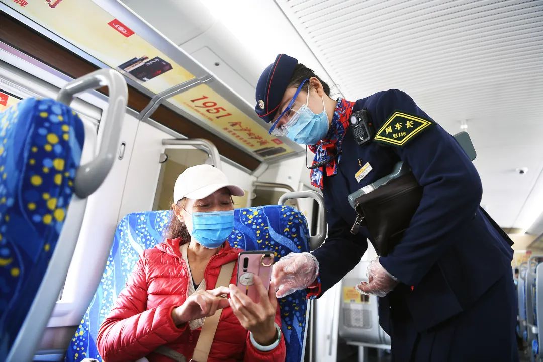 铁路部门：停减涉疫地区旅客列车，停、限涉疫地区车站进京车票发售
