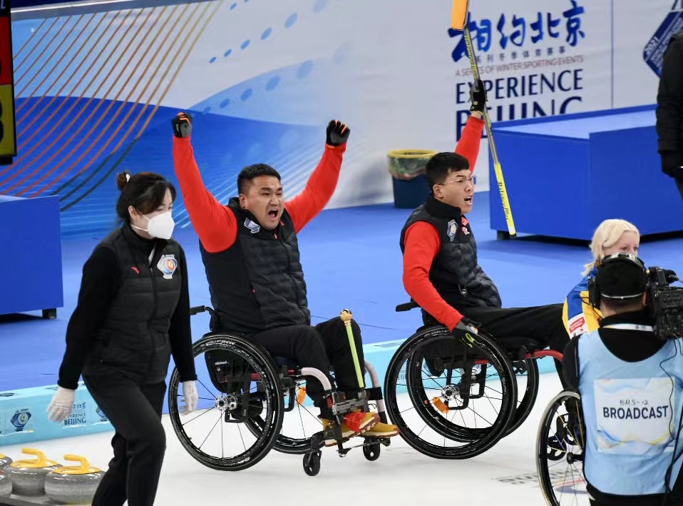 中国队战胜瑞典队 夺得世界轮椅冰壶锦标赛冠军
