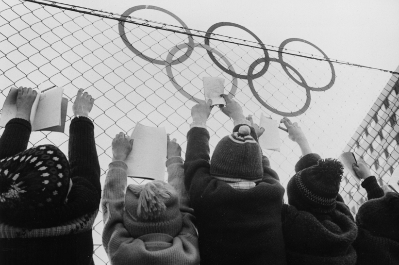 2022年冬奥手抄报_2022年冬奥会设置了几个奥运村_2022年冬奥会是第几届